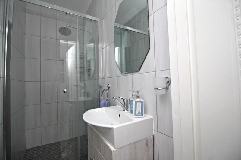 5 Bedroom Property for Sale in Fraaiuitsig Western Cape